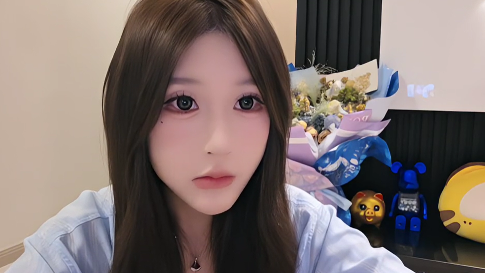 小龙女否认要断播!只是随缘播缩短时间!人生病了就是需要休息!需要调节!(图1) 小龙女否认要断播!只是随缘播缩短时间!人生病了就是需要休息!需要调节!(图1)