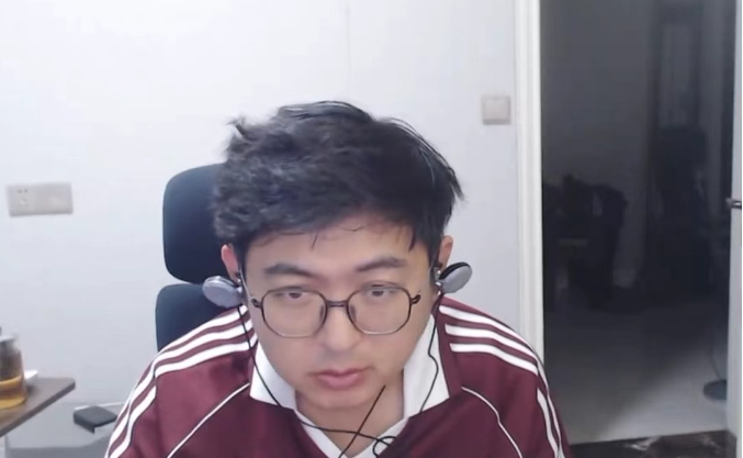 她再整容也没用!百级户外锐评户外一姐!炮轰团播全是小T妹:没文化!对钱没概念!(图3) 她再整容也没用!百级户外锐评户外一姐!炮轰团播全是小T妹:没文化!对钱没概念!(图3)