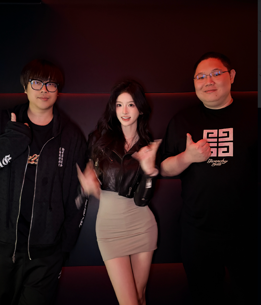 卢本伟新女友曝光？女网红“巴旦木”承认恋爱，绝口不提那个男人(图4)