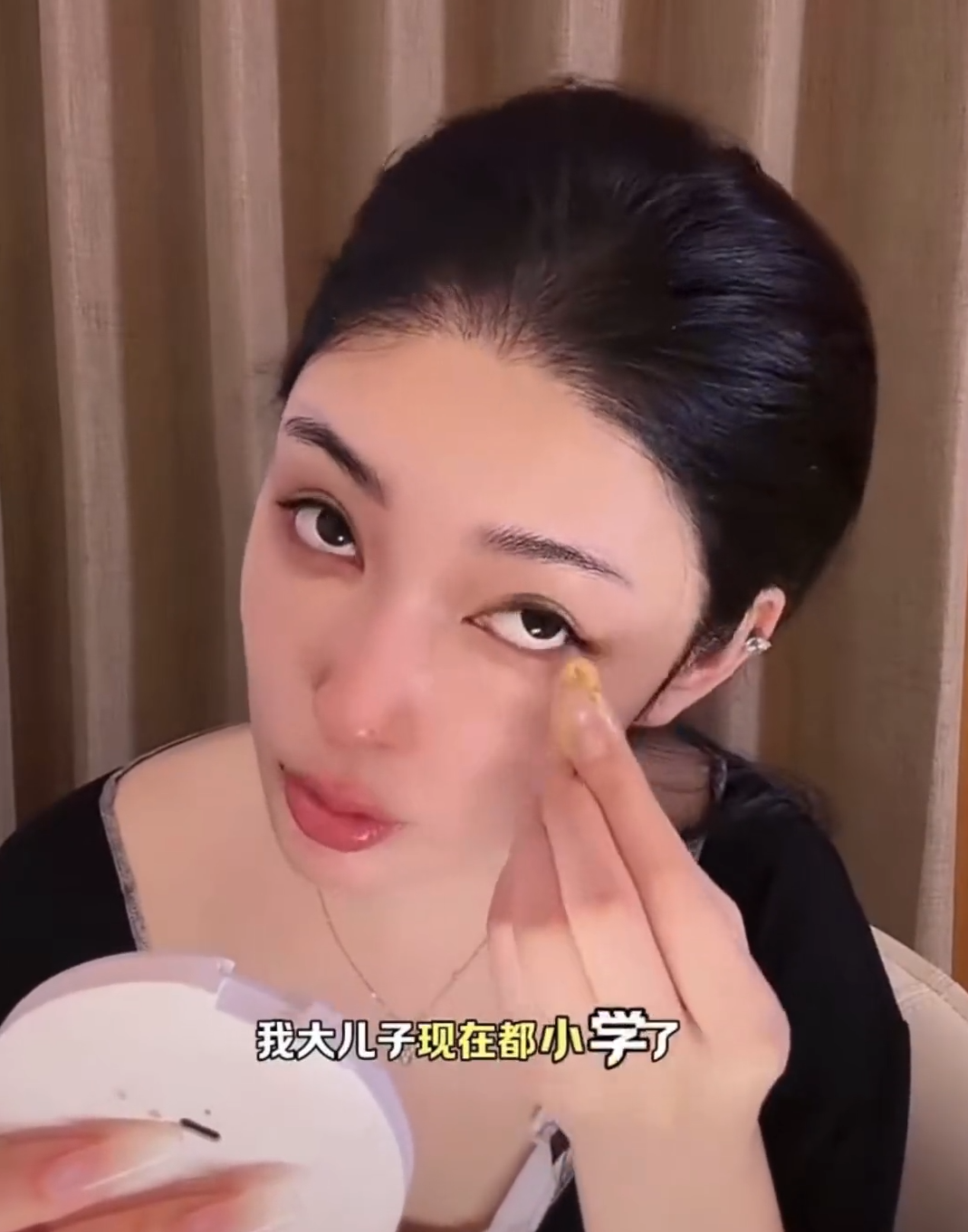 韩安冉喊冤:离婚时连“模子”是啥都不懂?驴家小丸子自曝两段婚姻:为爱梭哈屡受伤(图4) 韩安冉喊冤:离婚时连“模子”是啥都不懂?驴家小丸子自曝两段婚姻:为爱梭哈屡受伤(图4)