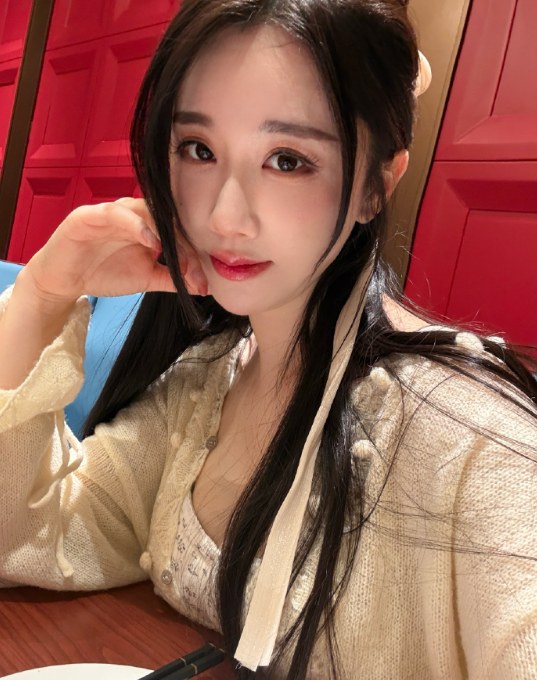 有视频流出是不可能的!轩子巨2兔强硬回怼谣言,100%是AI换脸(图1) 有视频流出是不可能的!轩子巨2兔强硬回怼谣言,100%是AI换脸(图1)