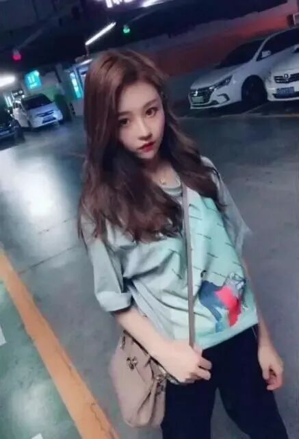 偷税632万风波后,温婉用近百个账号“复活”?高仿大牌销售百万(图1) 偷税632万风波后,温婉用近百个账号“复活”?高仿大牌销售百万(图1)